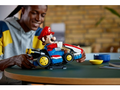 LEGO Mario Kart™ – Mario en standaardkart (72037)