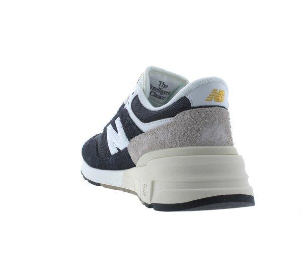 New Balance 977R Trainers