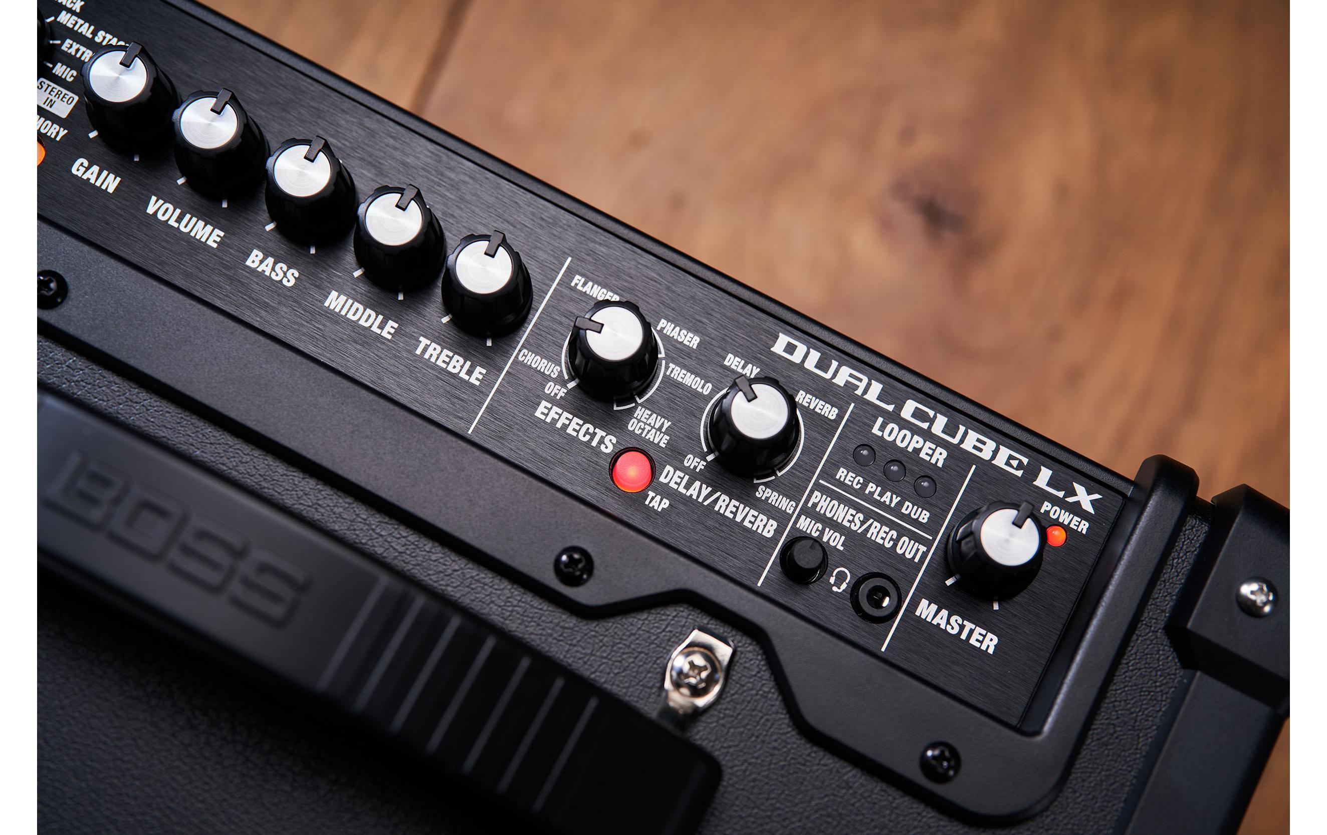 Combo Dual Cube LX<br>Extrem vielseitiger Desktop-Verstärker mit professionellen Sounds und Effekten