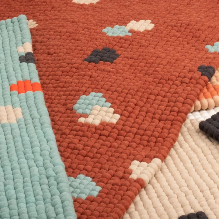 myfelt - Terra Ocean Filzkugelteppich, 180 x 260 cm, türkis / rot / beige / grau