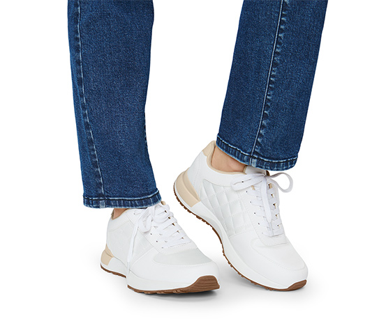 Sneaker