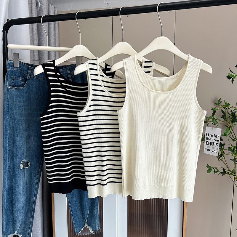 uliaque - Tanktop met ronde hals en ribbreisel in grote maten