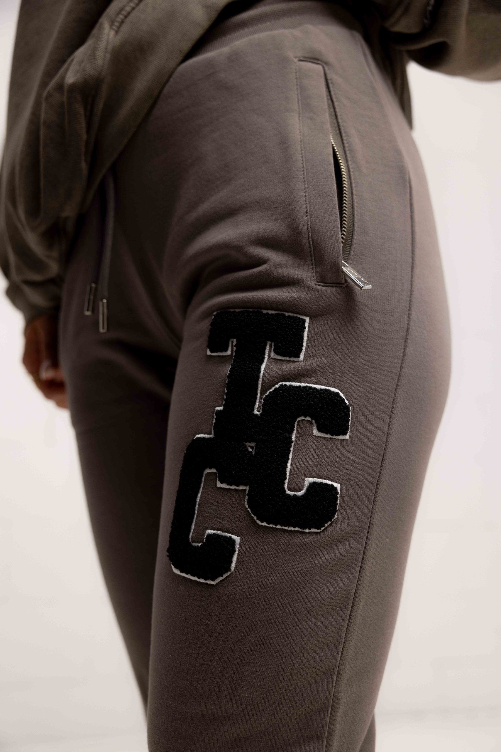 Couture Club Varsity Boucle Logo Trainingsbroek Dames Bruin