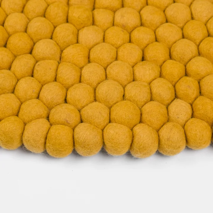 myfelt - Klara Filzkugelteppich, Ø 90 cm, senfgelb