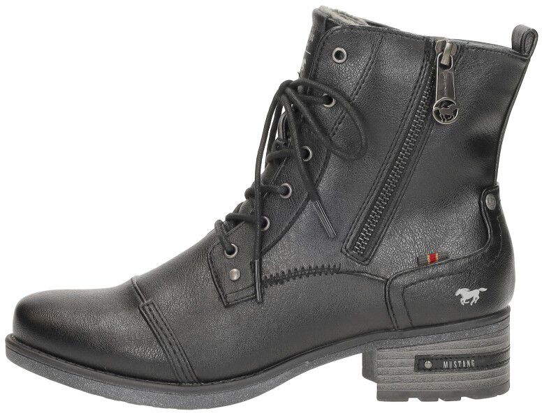 Mustang Veterschoenen Hoog zwart
