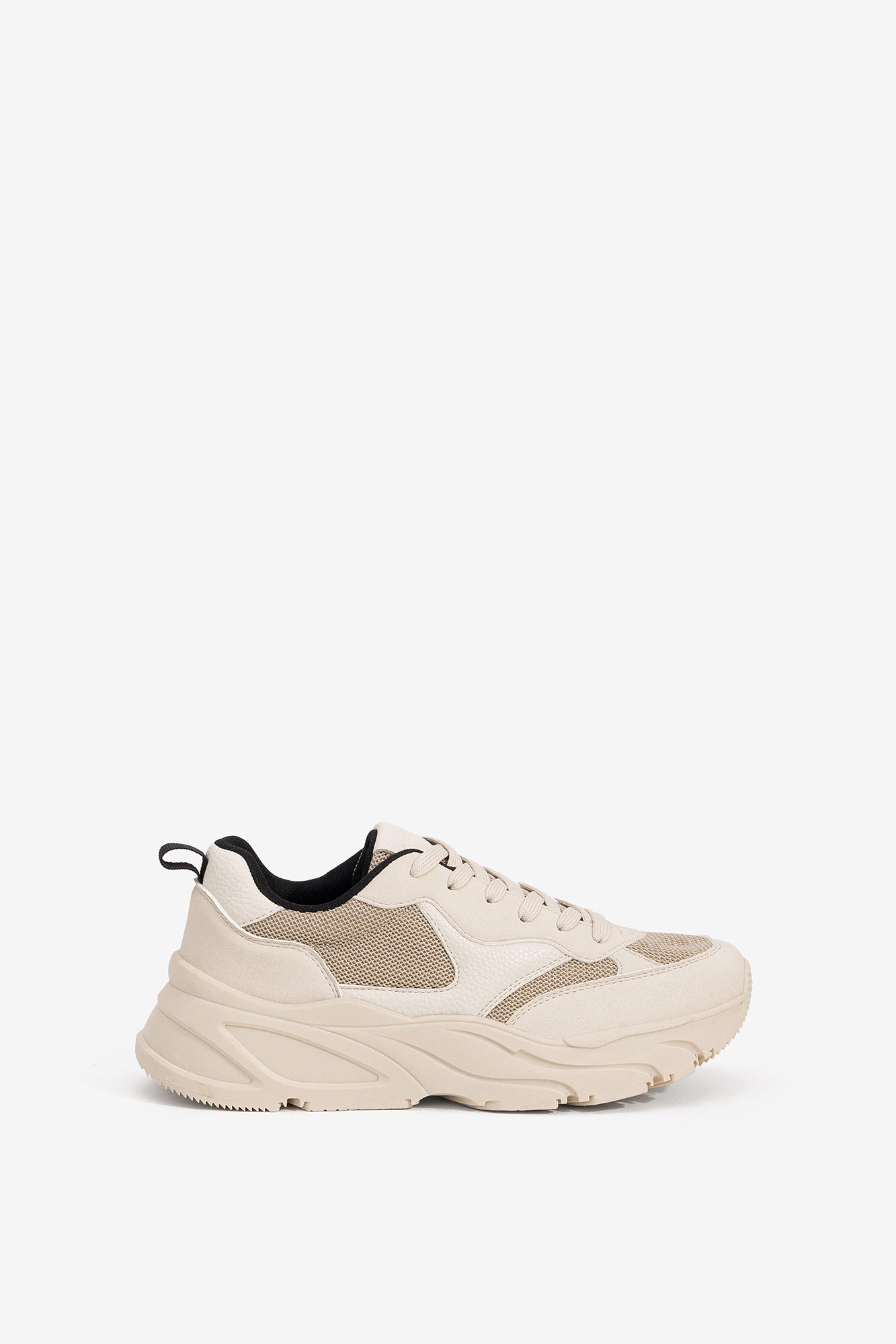 Tênis estilo corrida