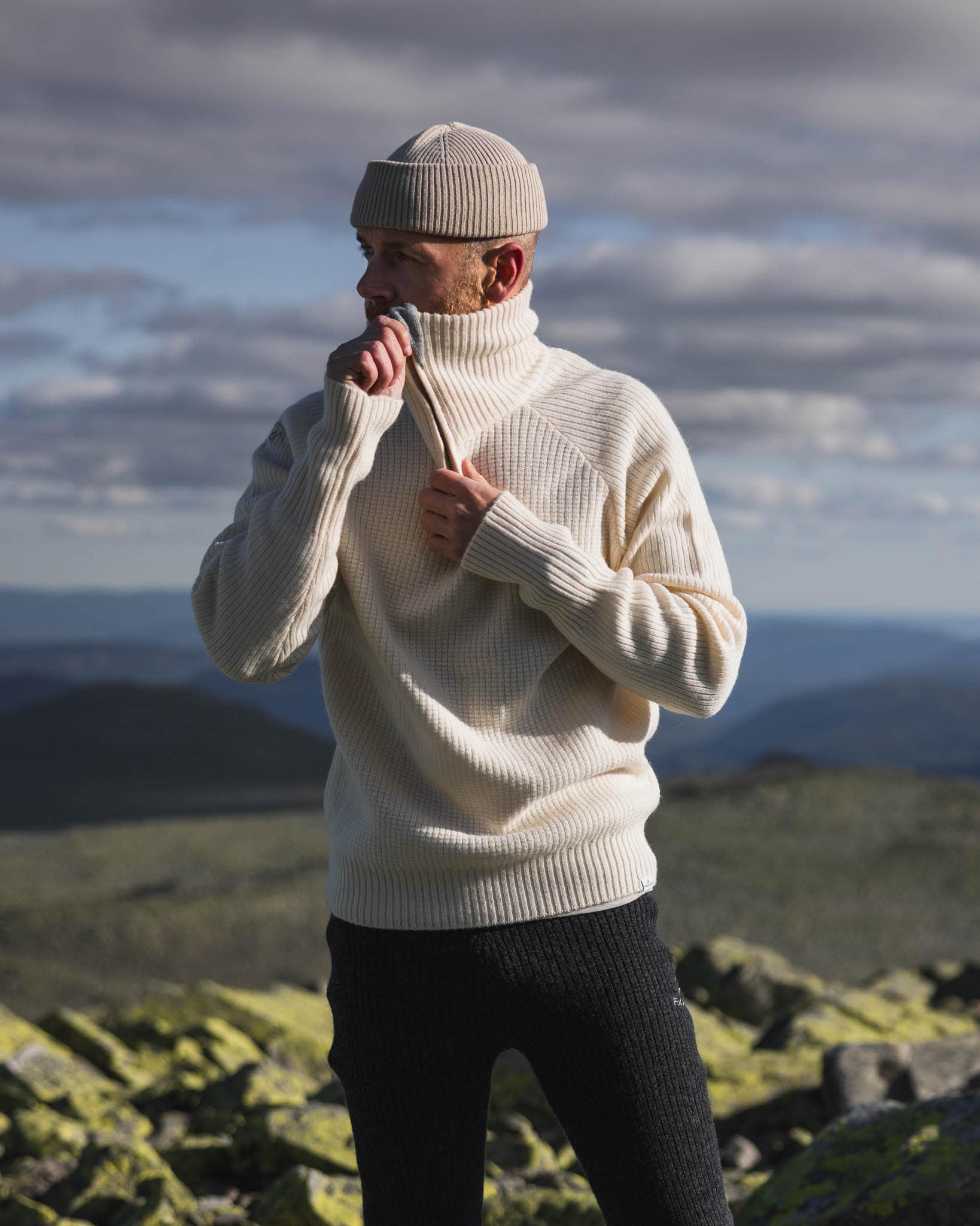 Peak Motion Vidda Sweater<br>Strikket Ullgenser - Unisex
