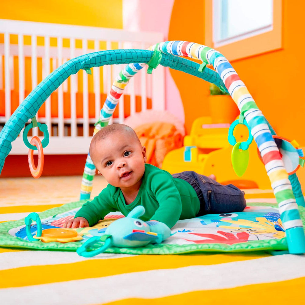 Køb Bright Starts Wild Wiggles™ FoldAway™ Aktivitetstæppe