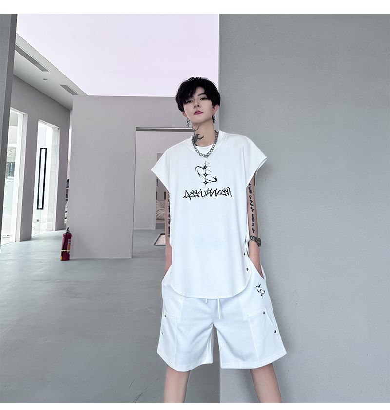 Freehop - Set: T-shirt met korte mouwen, ronde hals en belettering + shorts met middelhoge taille