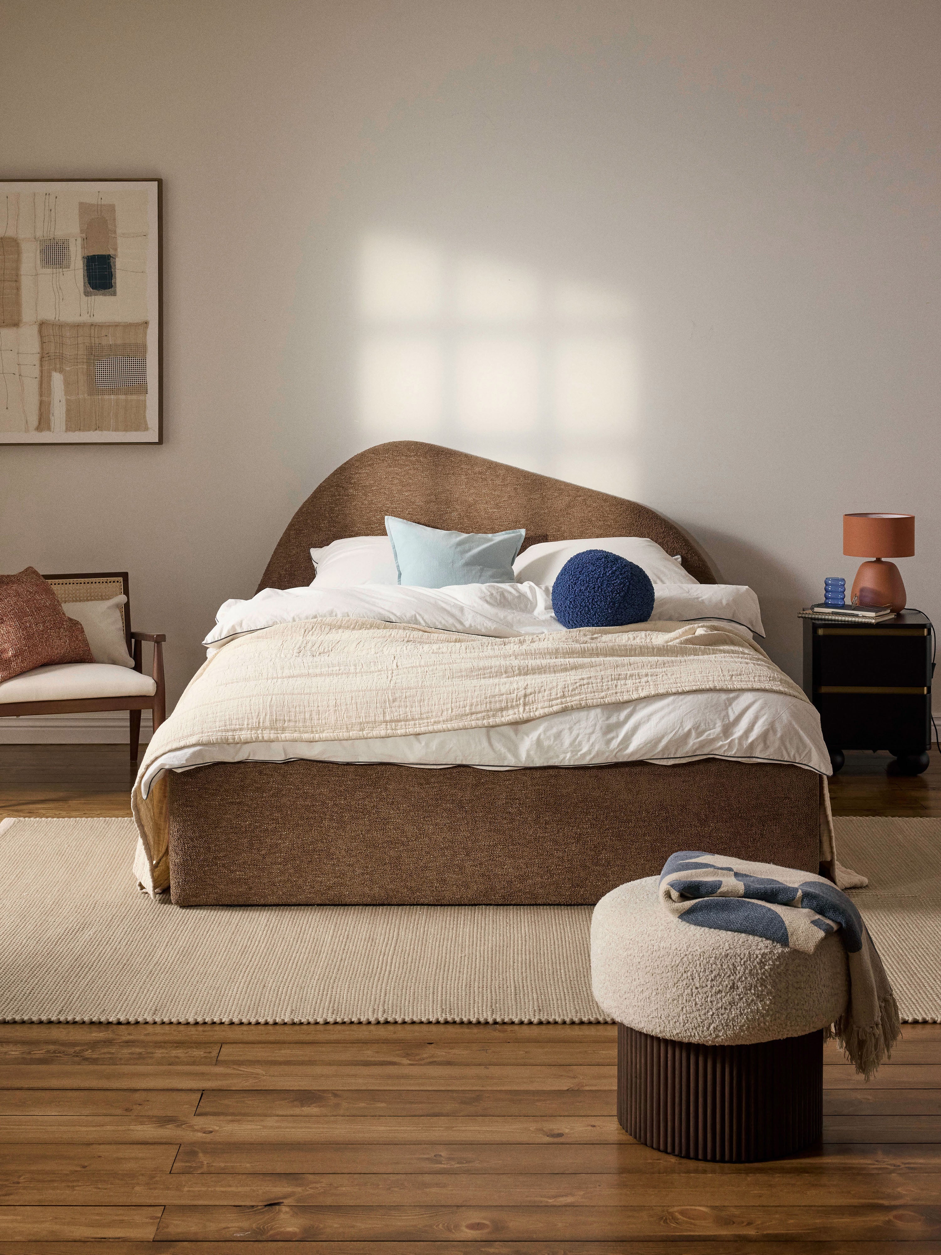 Bouclé gestoffeerd bed Gary