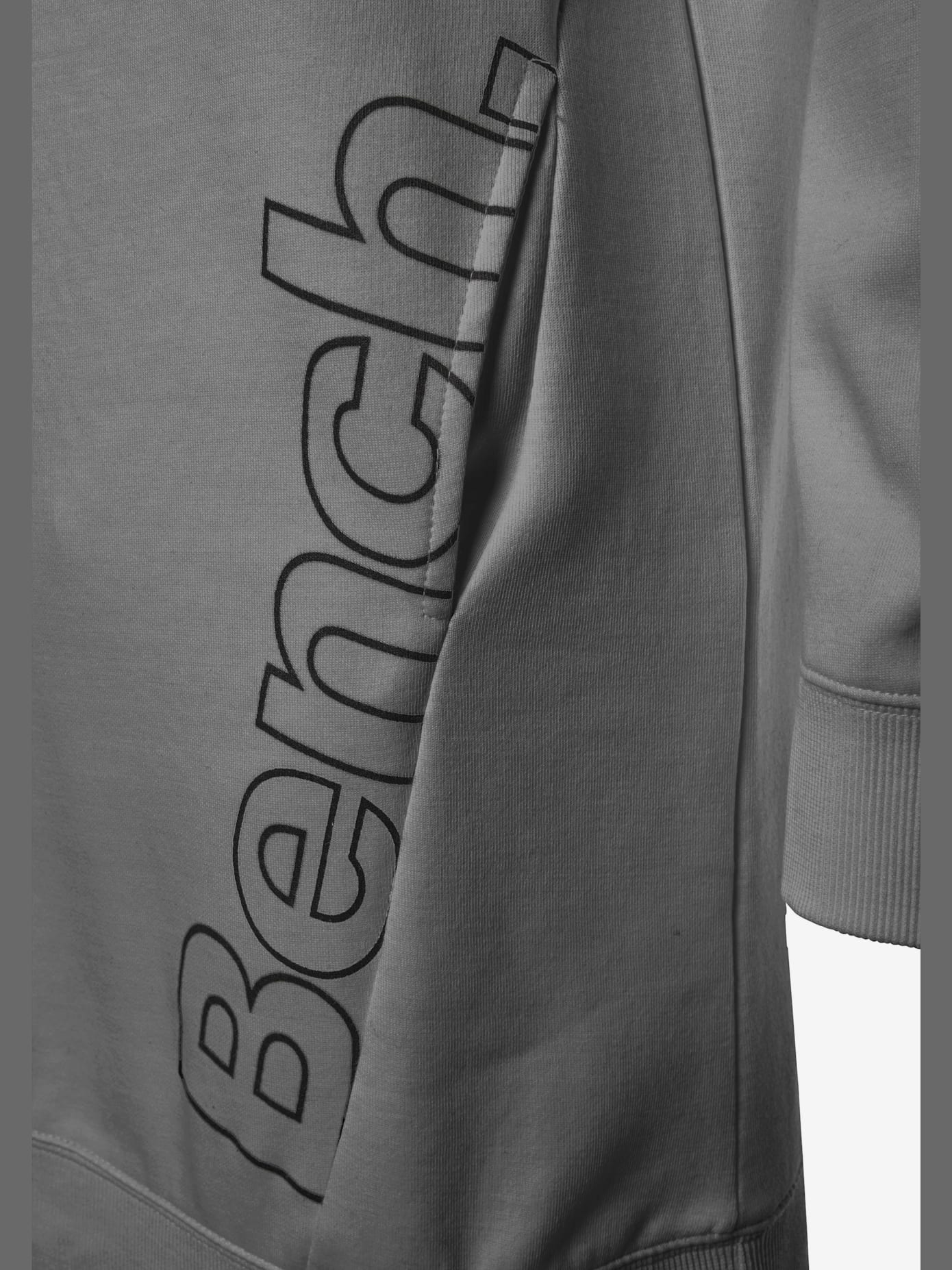 Robe en matière sweat robe d'intérieur sportive avec grand imprimé logo