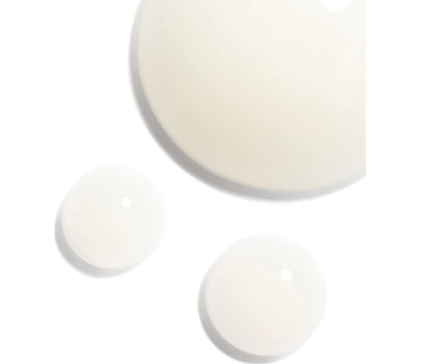 CHANEL N°1 DE CHANEL SÉRUM YEUX REVITALISANT Lisse - défatigue - ouvre le regard
