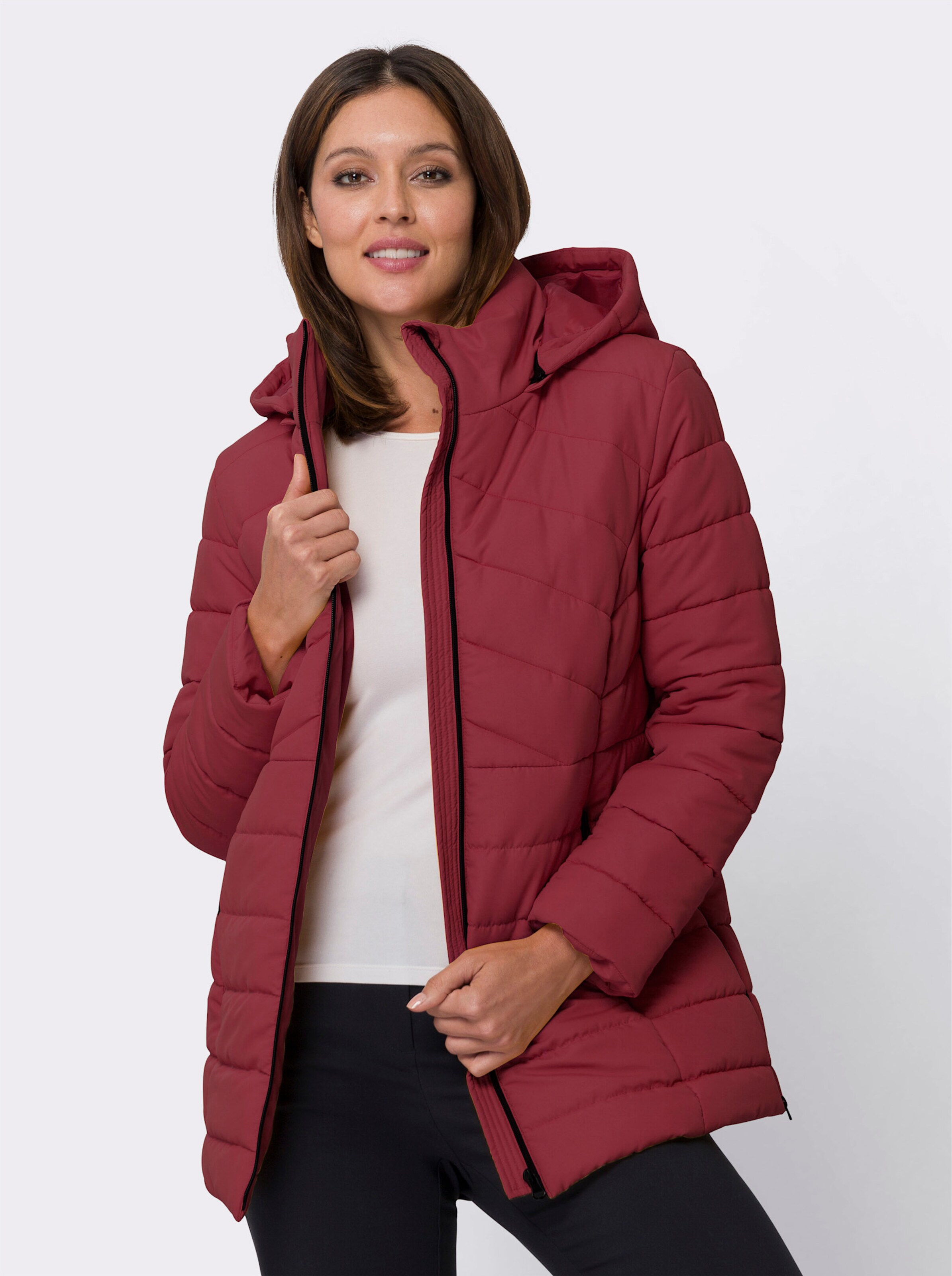 Steppjacke mit abnehmbarer Kapuze