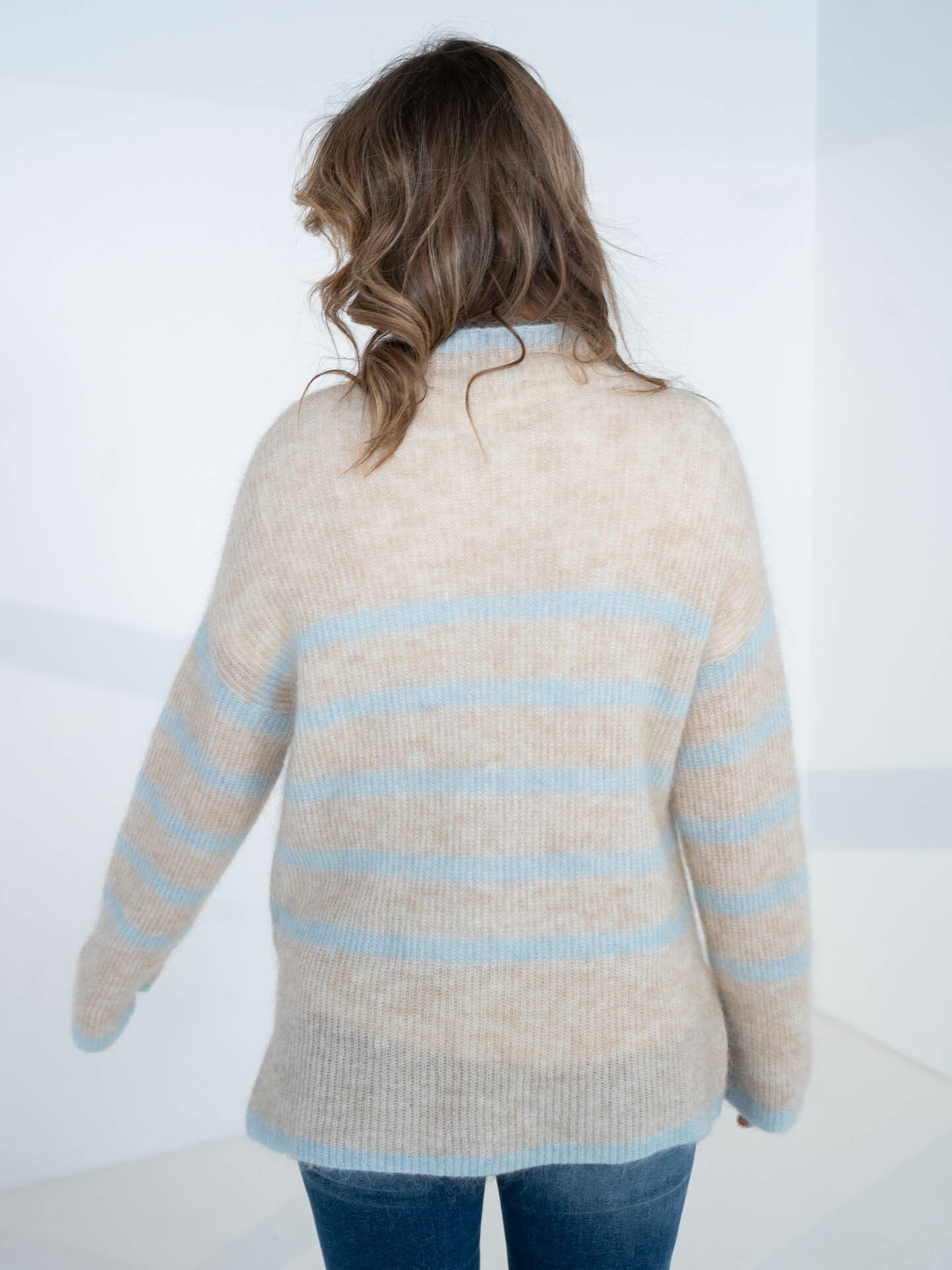 Ovalis Knit T-Neck