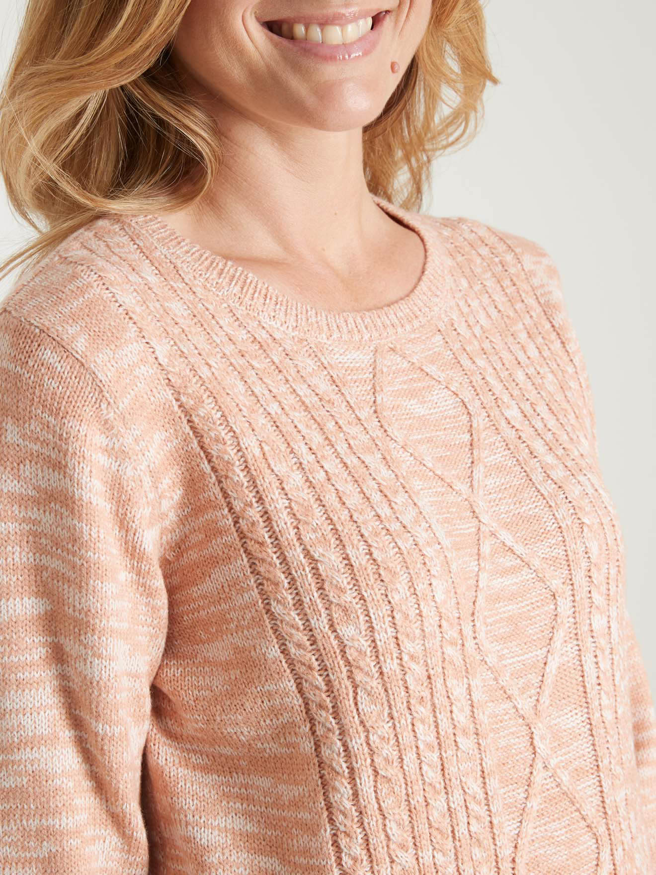 Pull torsadé encolure ronde