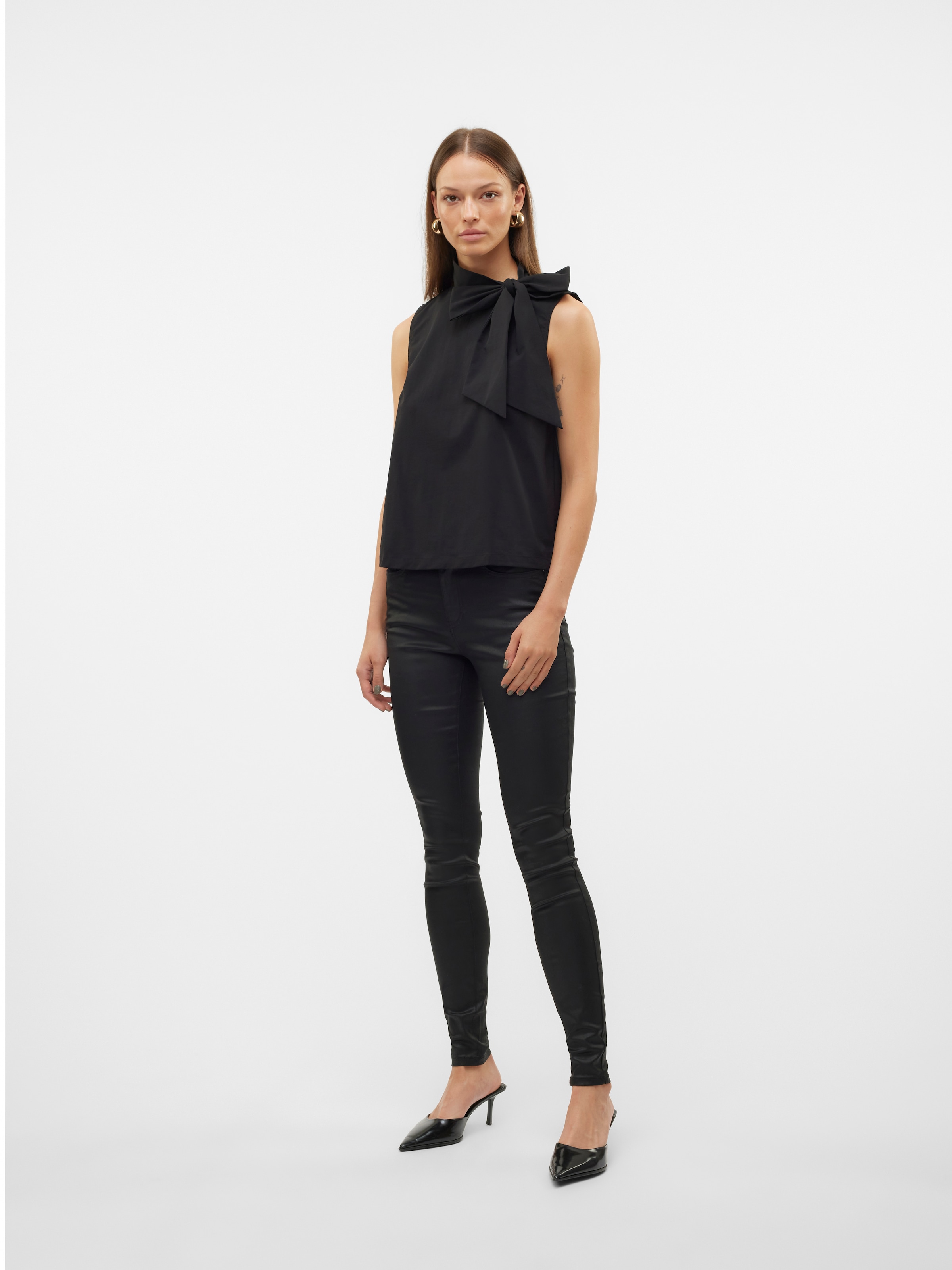 Vero Moda Skinny-fit-Jeans »VMFLASH MR SKINNY COATED PANTS NOOS« mit beschichteter Lederimitat Optik