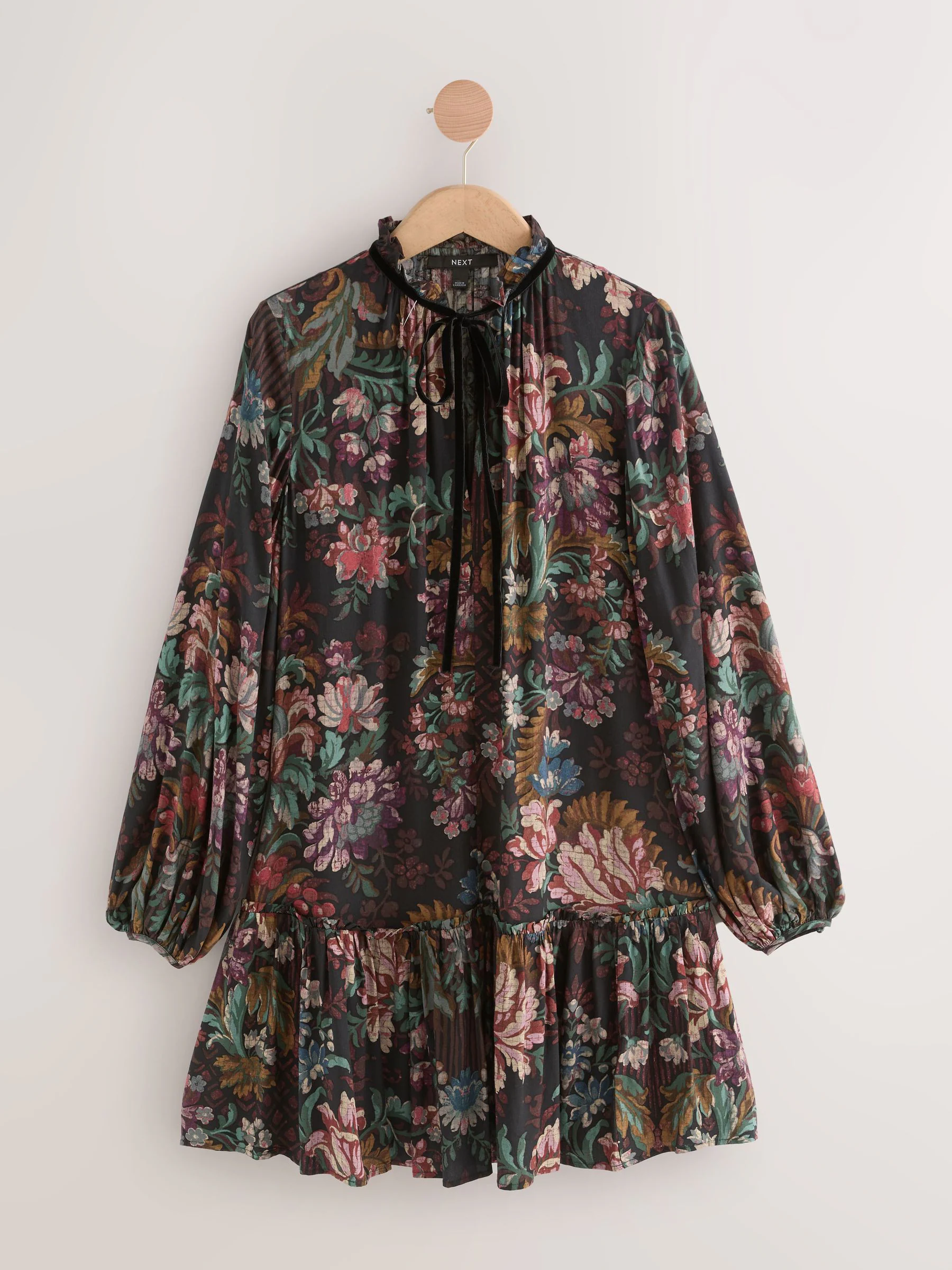 Zwart/rood met bloemenprint - Mini Tie Front Tiered Long Sleeve Dress
