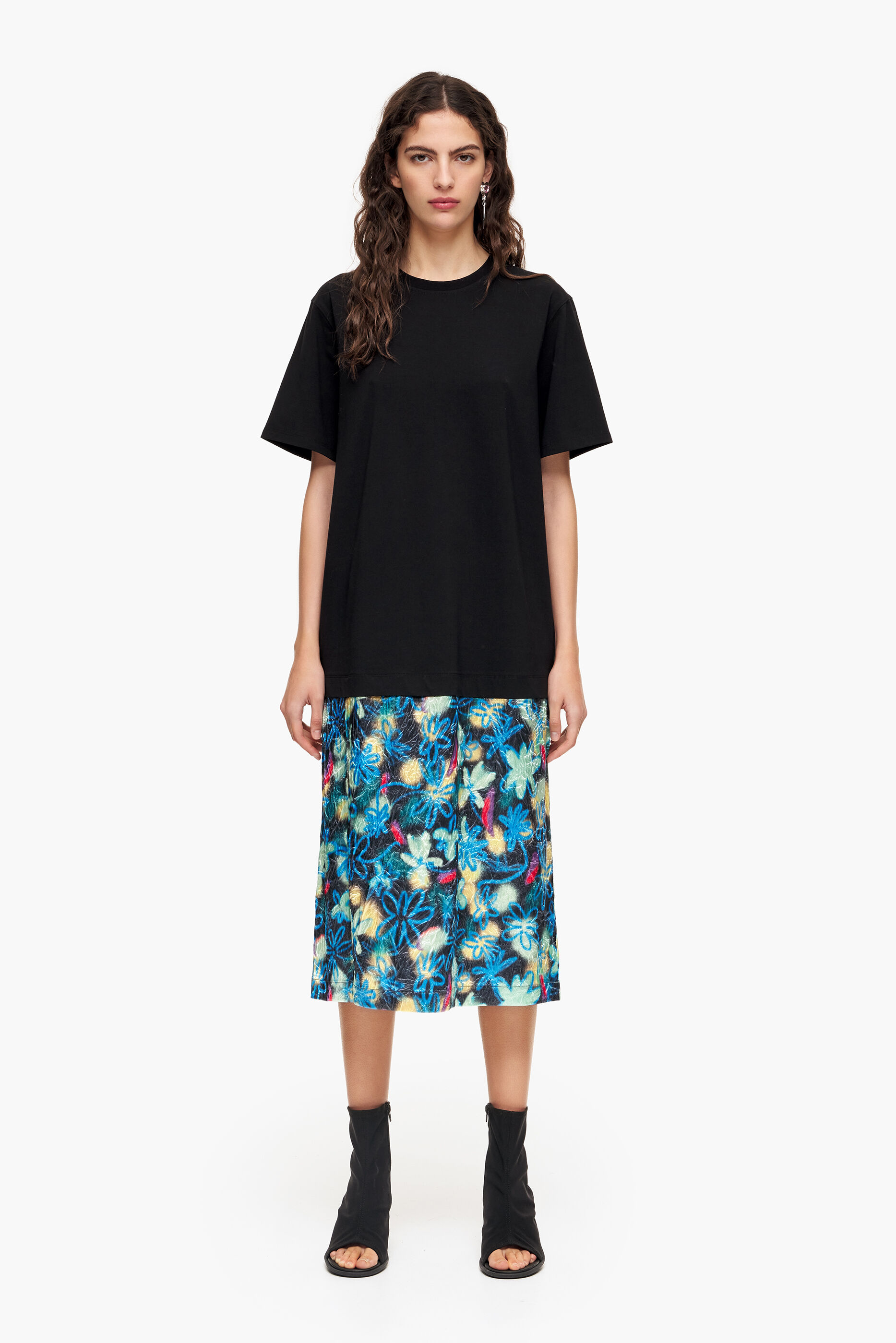 Vestido midi camiseta com estampa floral grafite azul