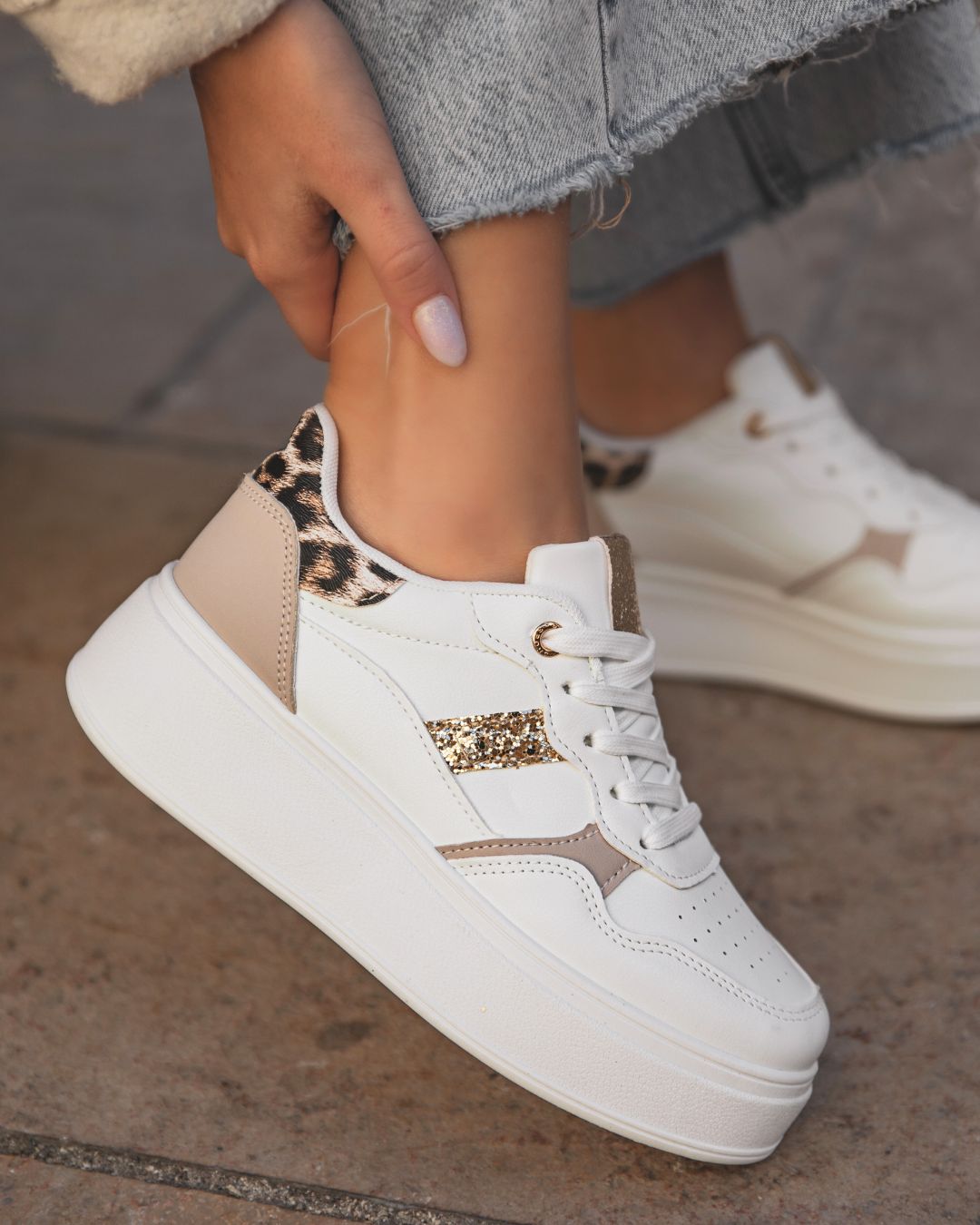 Basket femme beige et blanche semelle épaisse - Athéna