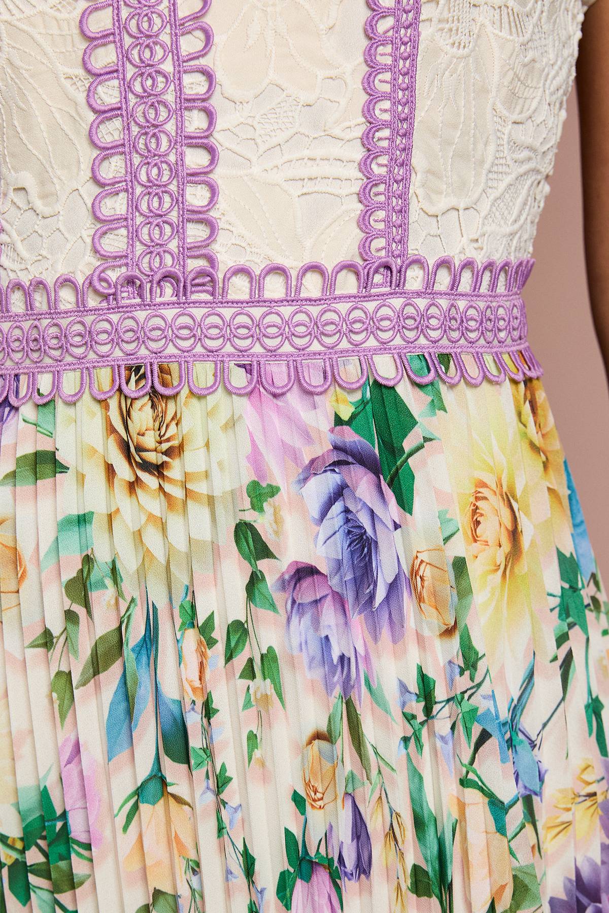 Coast Robe Midi Plissée Lisa Tan À Imprimé Floral Avec Bordure En Dentelle