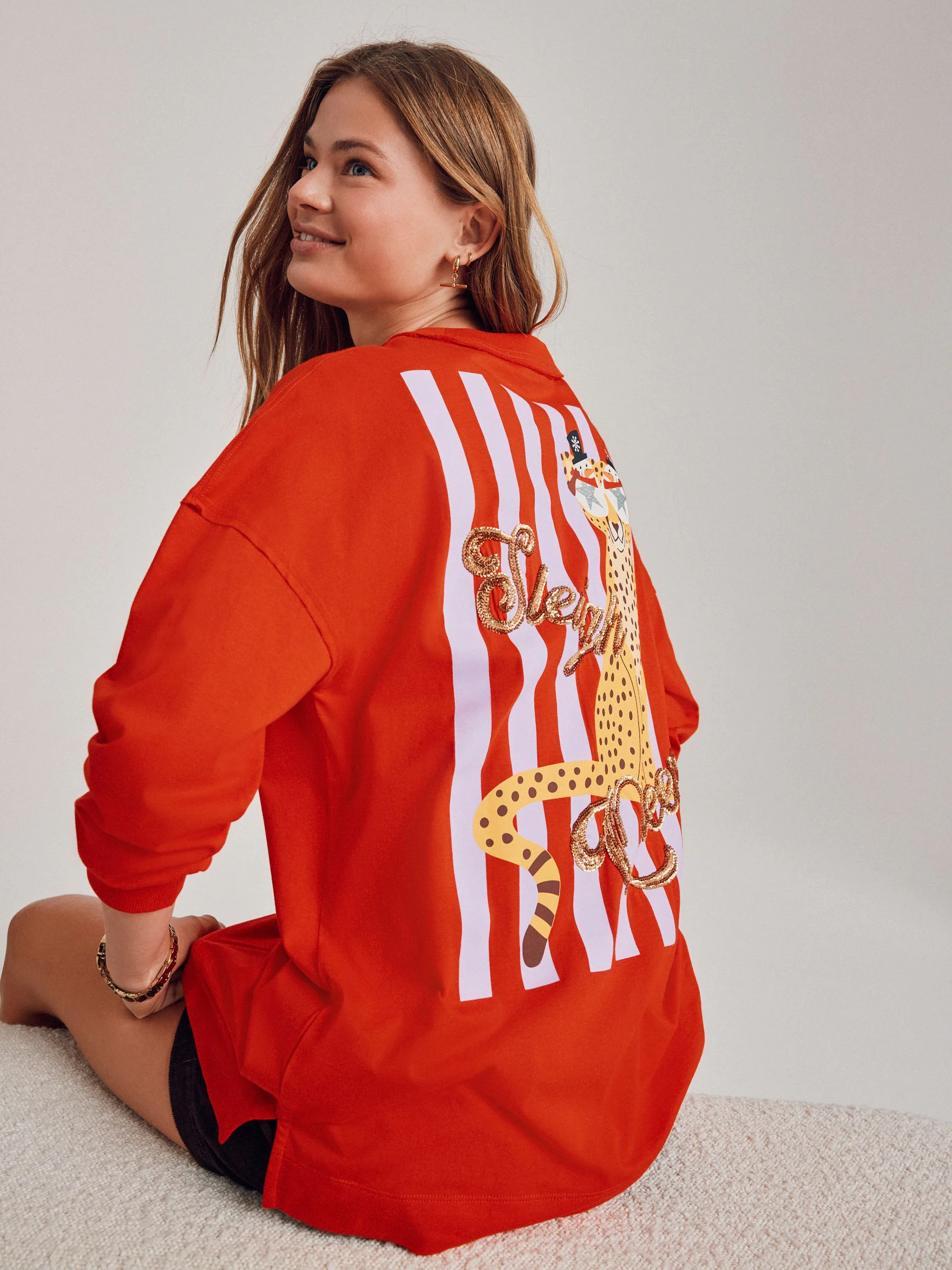 Rood - Sleigh Queen Cheetah Christmas Graphic Top