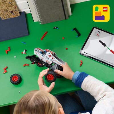 LEGO Technic 42200 Monster Jam ThunderROARus med pullback-funksjon