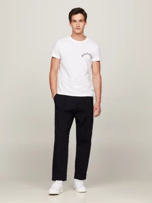 Camiseta Hilfiger Monotype Slim com Logo nas Costas