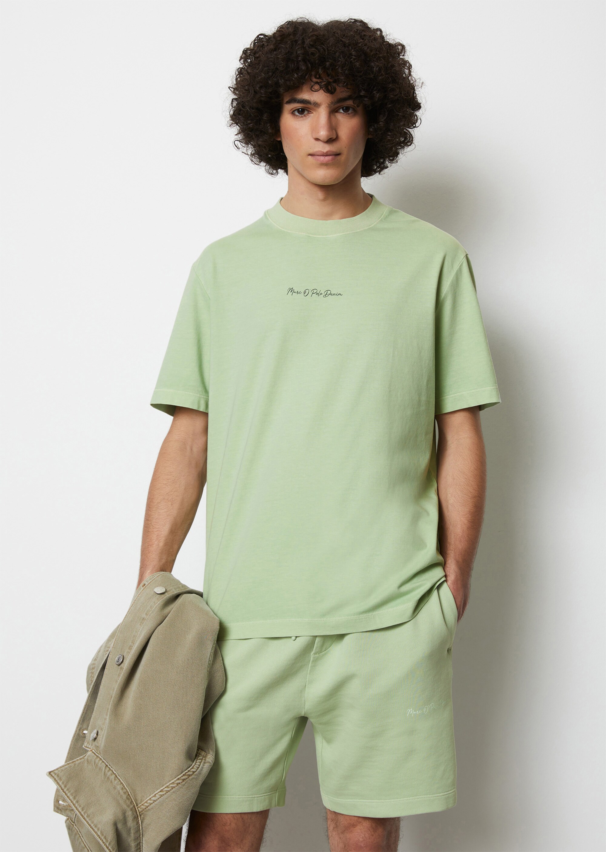 T-Shirt relaxed mit Rückenprint