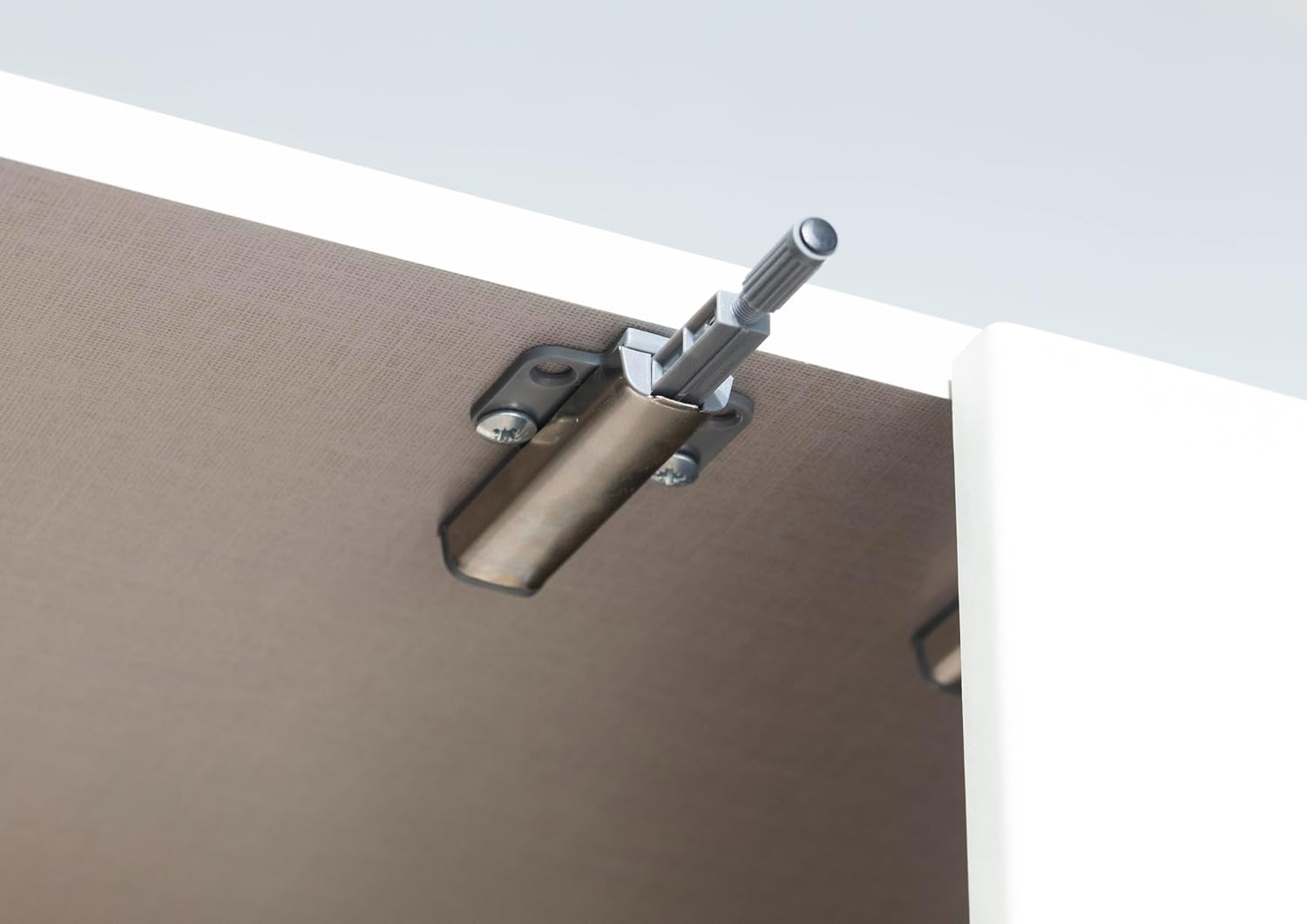 Rauch Möbel Costa, Kleiderschrank für Schlafzimmer, Kinderzimmer, Babyzimmer, Flur, 3-türig, 2 Schubladen, Push-to-Open, Farbe Eiche Artisan, Holz, Griffprofil Grau metallic, Breite 136 cm
