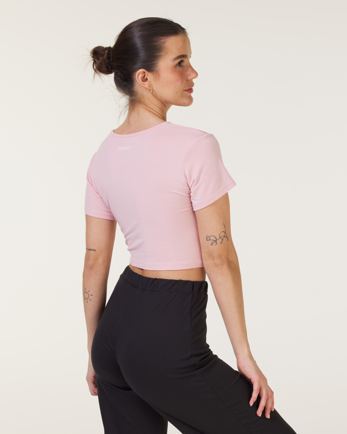LEVITY Studio Twist Tee Pink Silver