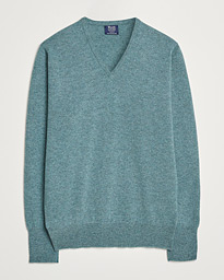 William Lockie Rob Lambswool V-Neck Clyde