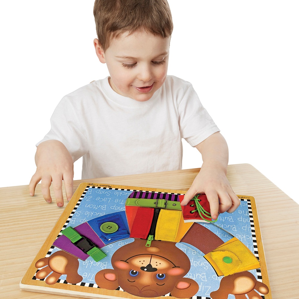 Melissa & Doug Holzpuzzlebrett „Grundfertigkeiten“