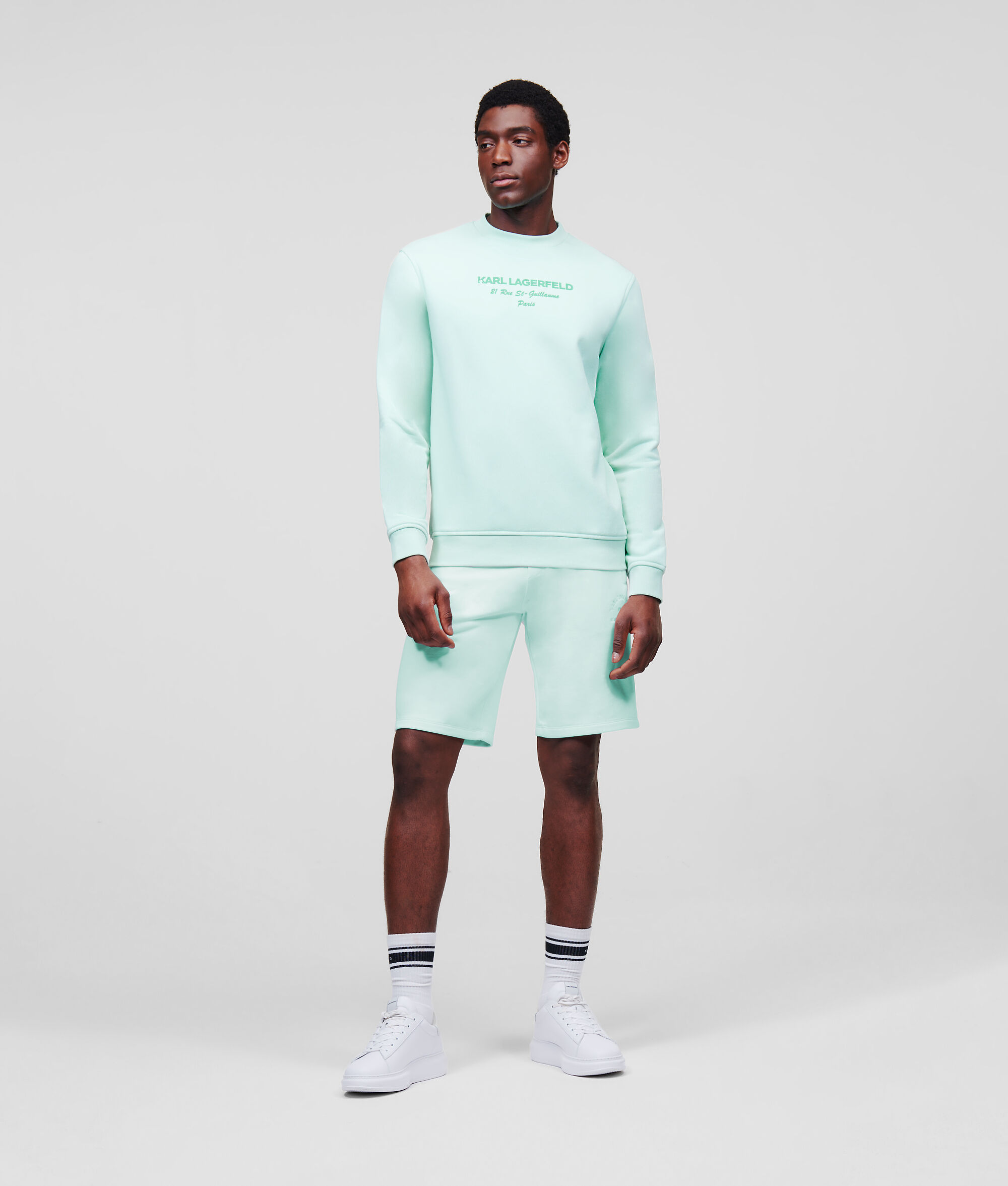 Short molletonné