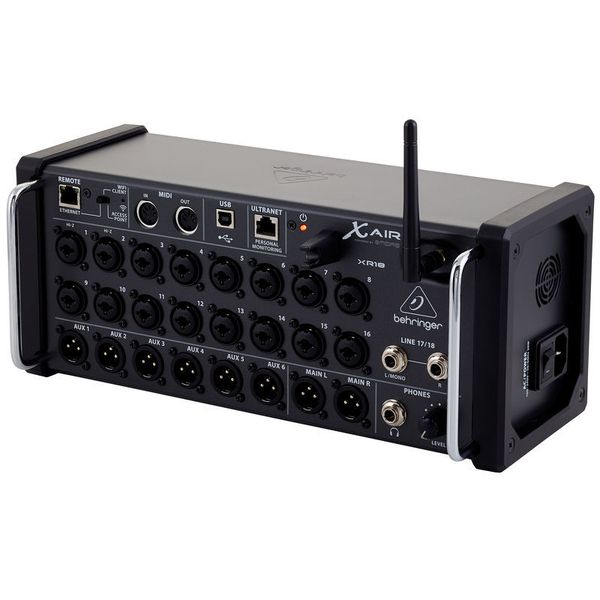 Behringer X Air XR18 Thon Case Bundle
