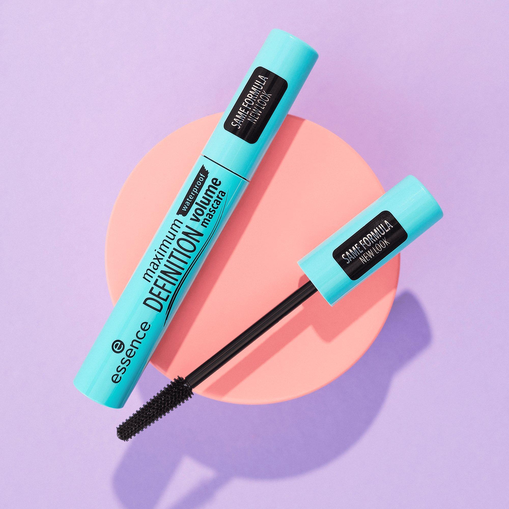 maximum DEFINITION waterproof volume mascara