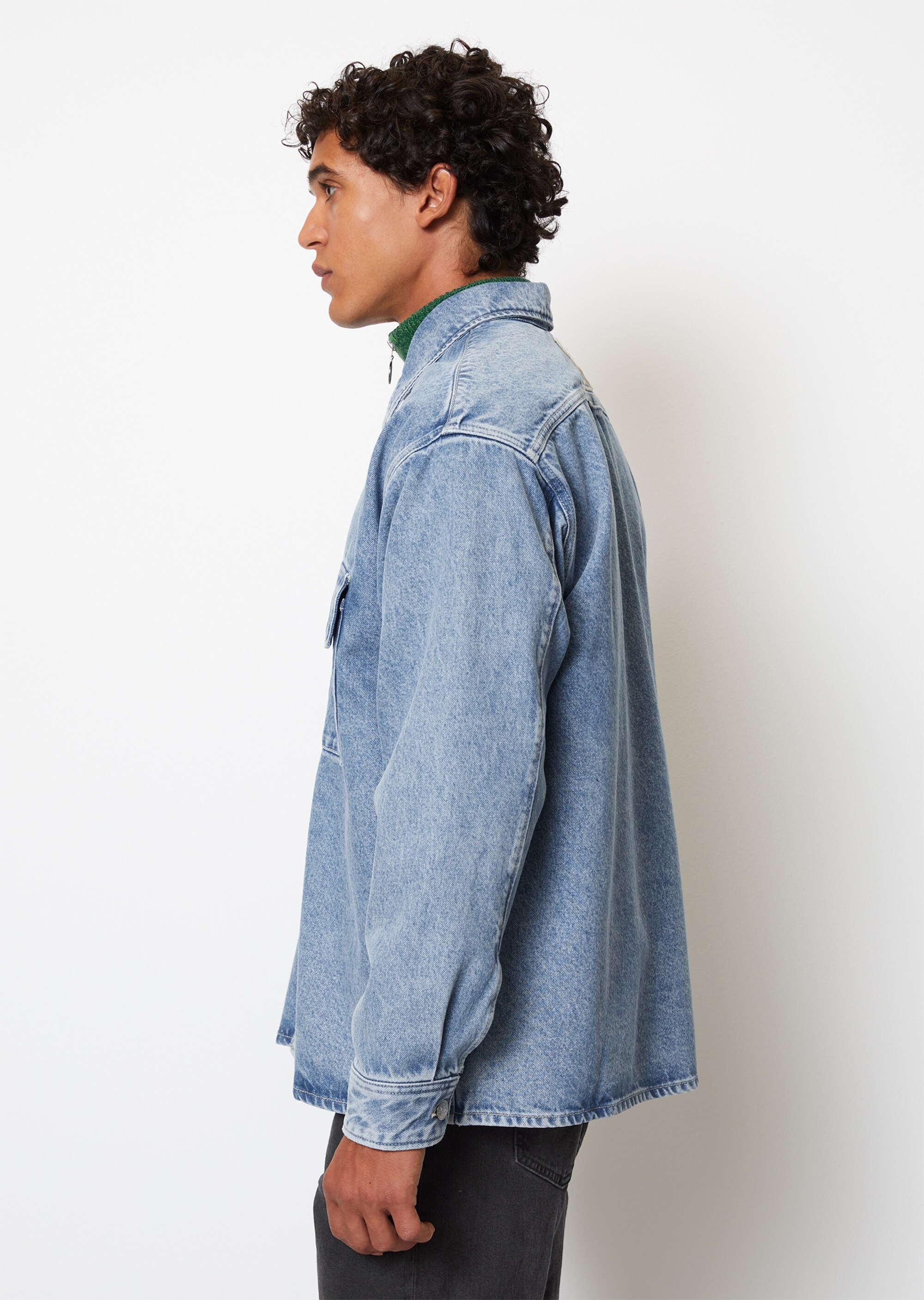 Denim-Overshirt mit Klappentaschen auf der Brust