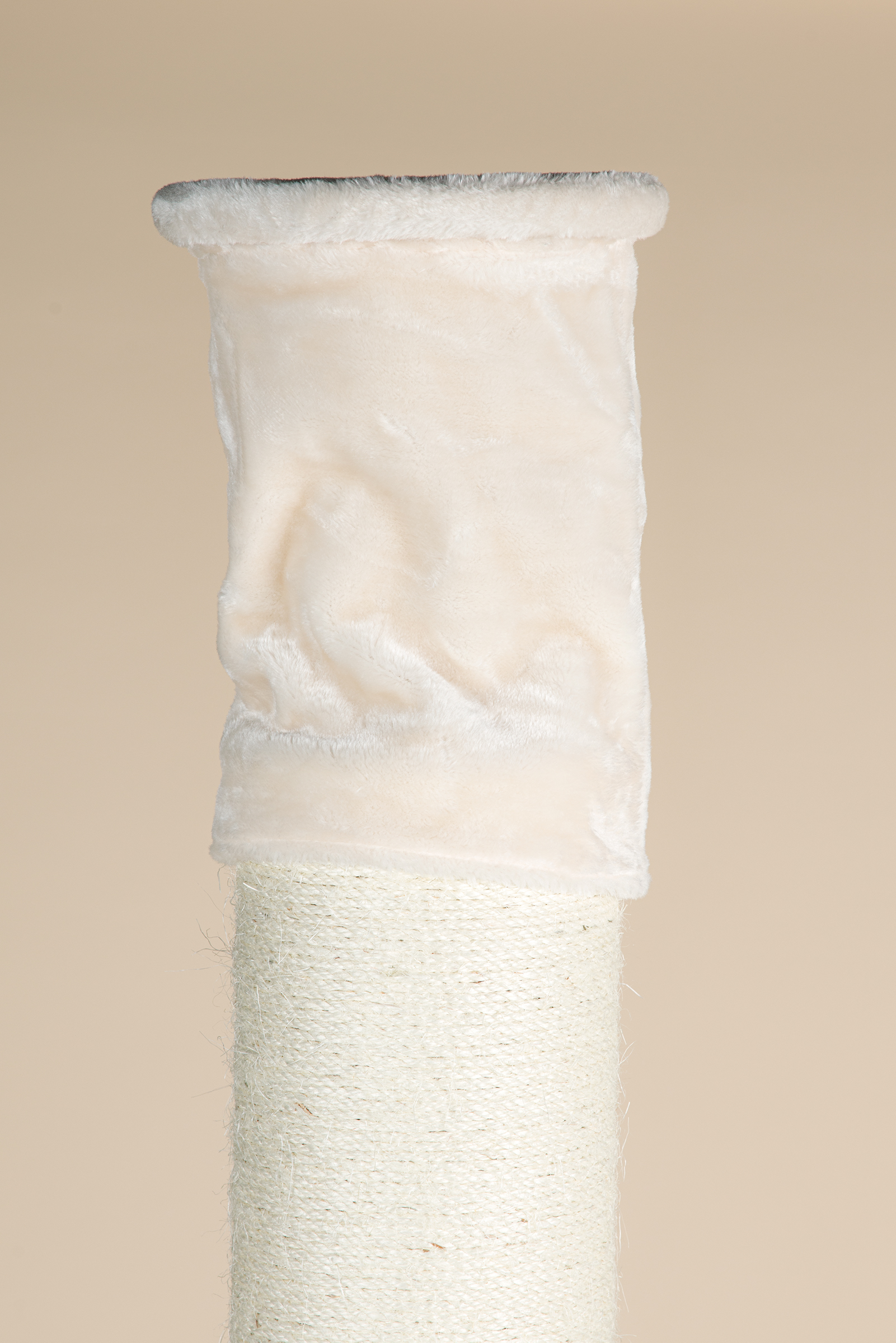 Arranhador para Gatos Maine Coon Tower Crown, Cor Creme