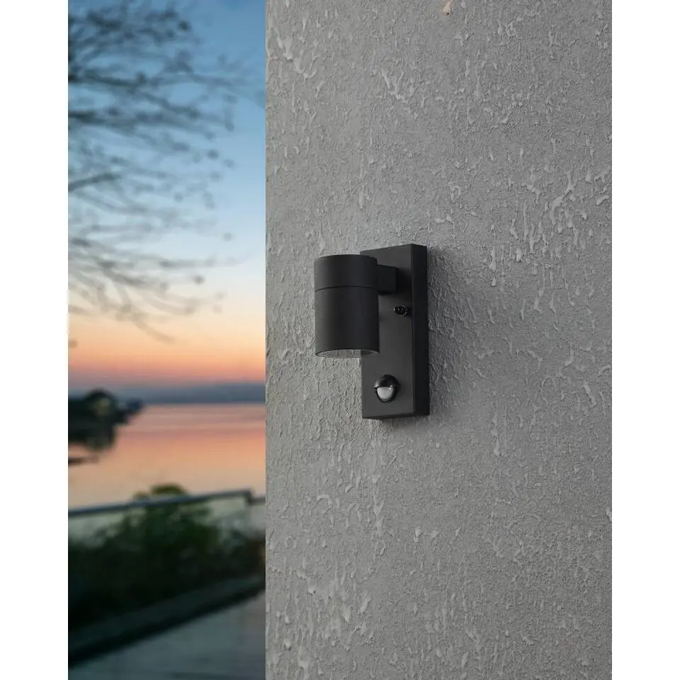 EGLORiga5WandlampBuiten-Sensor-GU10-16,5cm-Sensor-Zwart