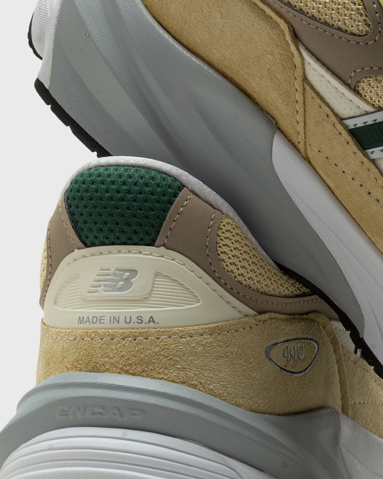 New Balance 990