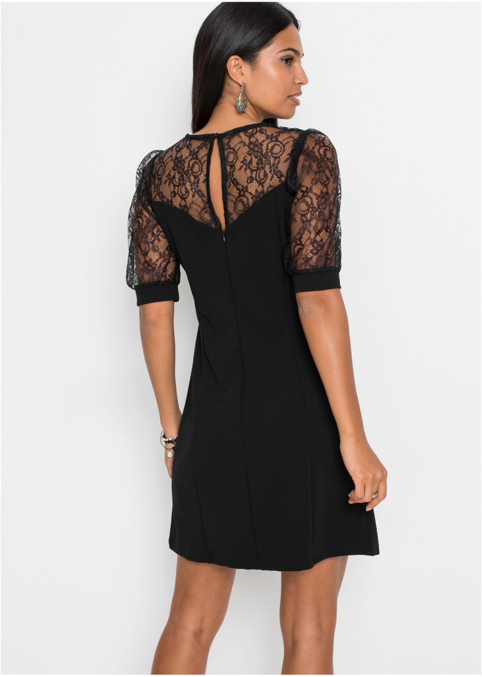 Robe à empiècement dentelle
