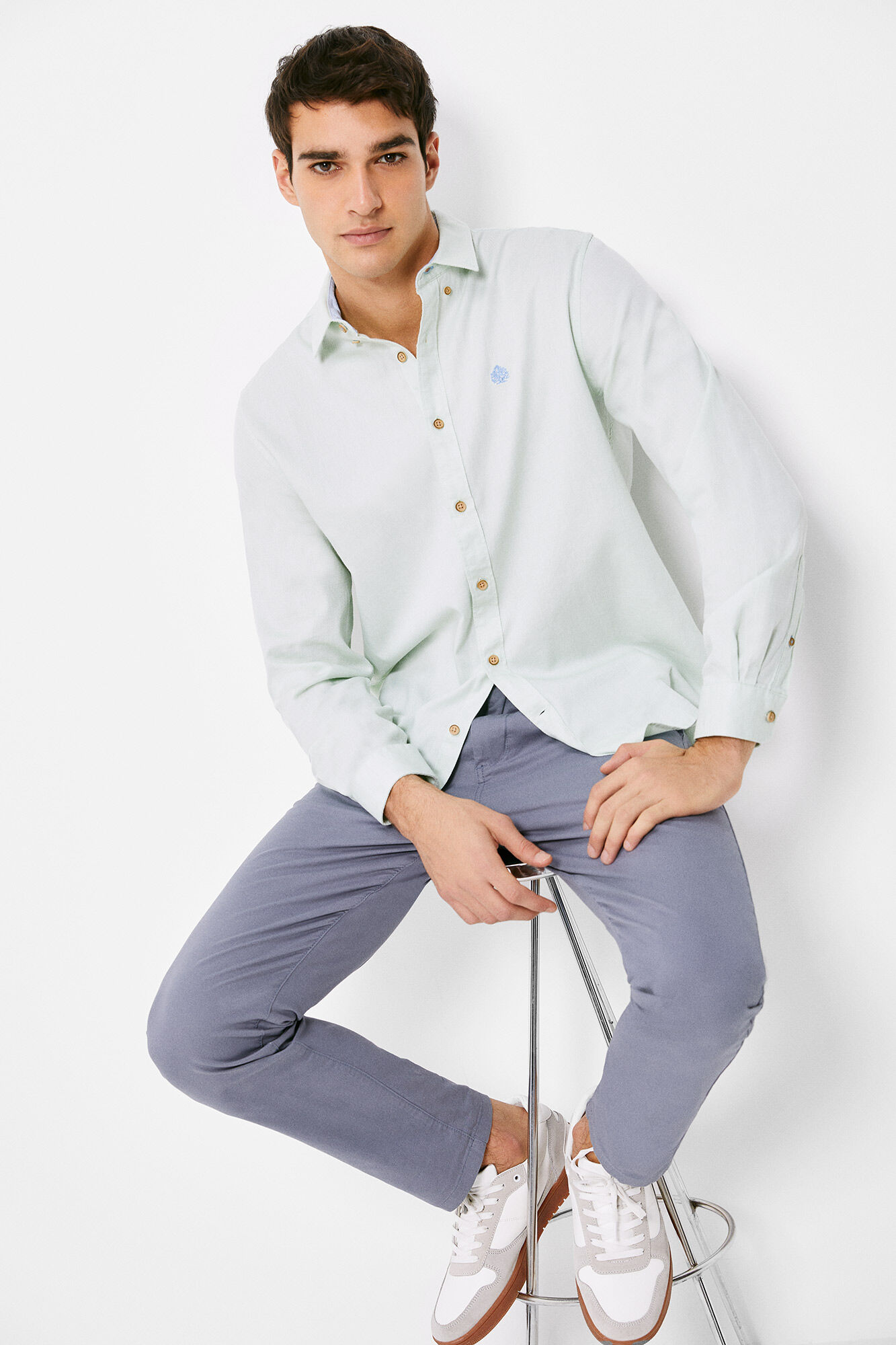 Camisa estruturada na cor verde estampada