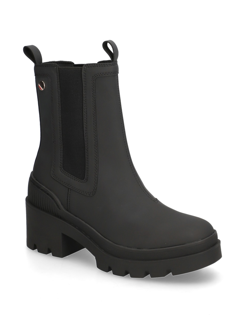 HEELED CHELSEY BOOT BIO