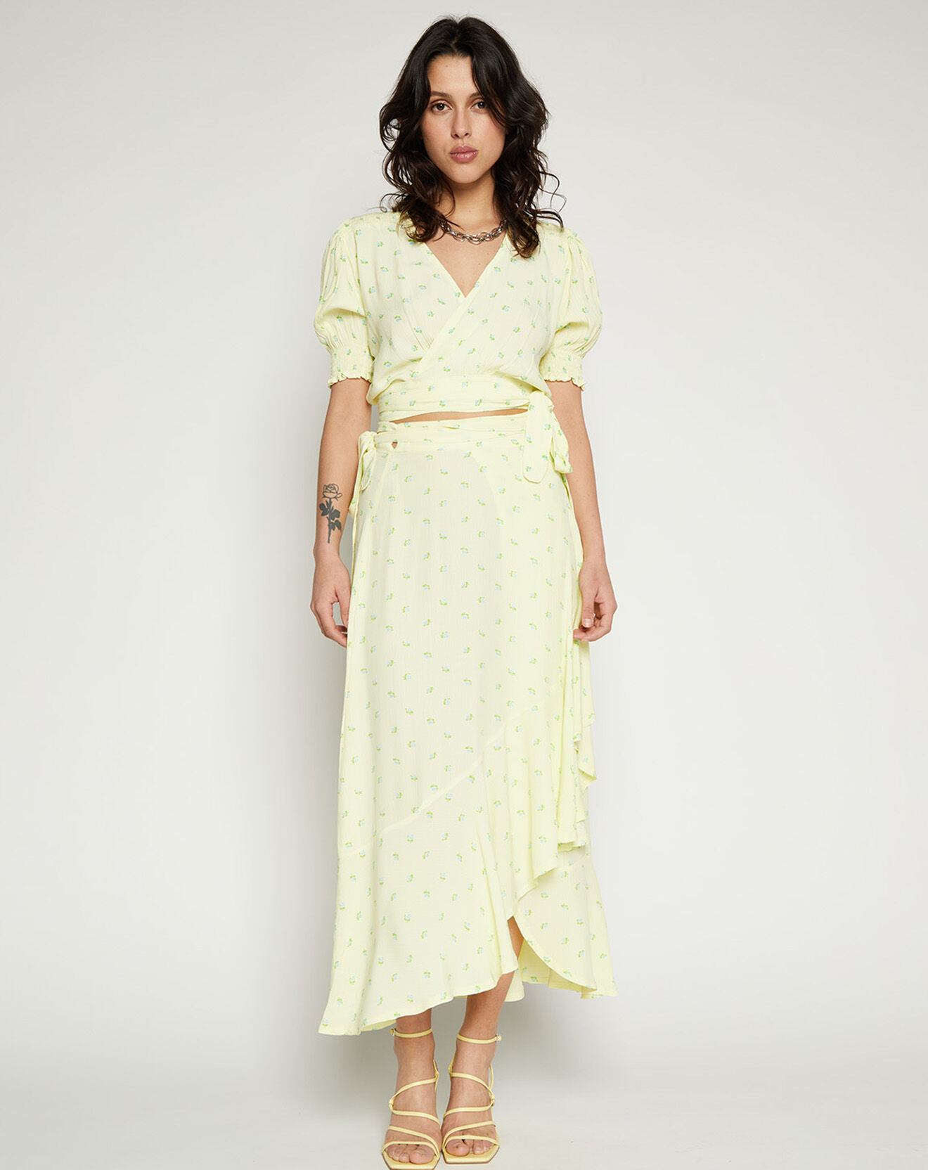 Faithfull the Brand Top La Colle imprimé fleurs jaune