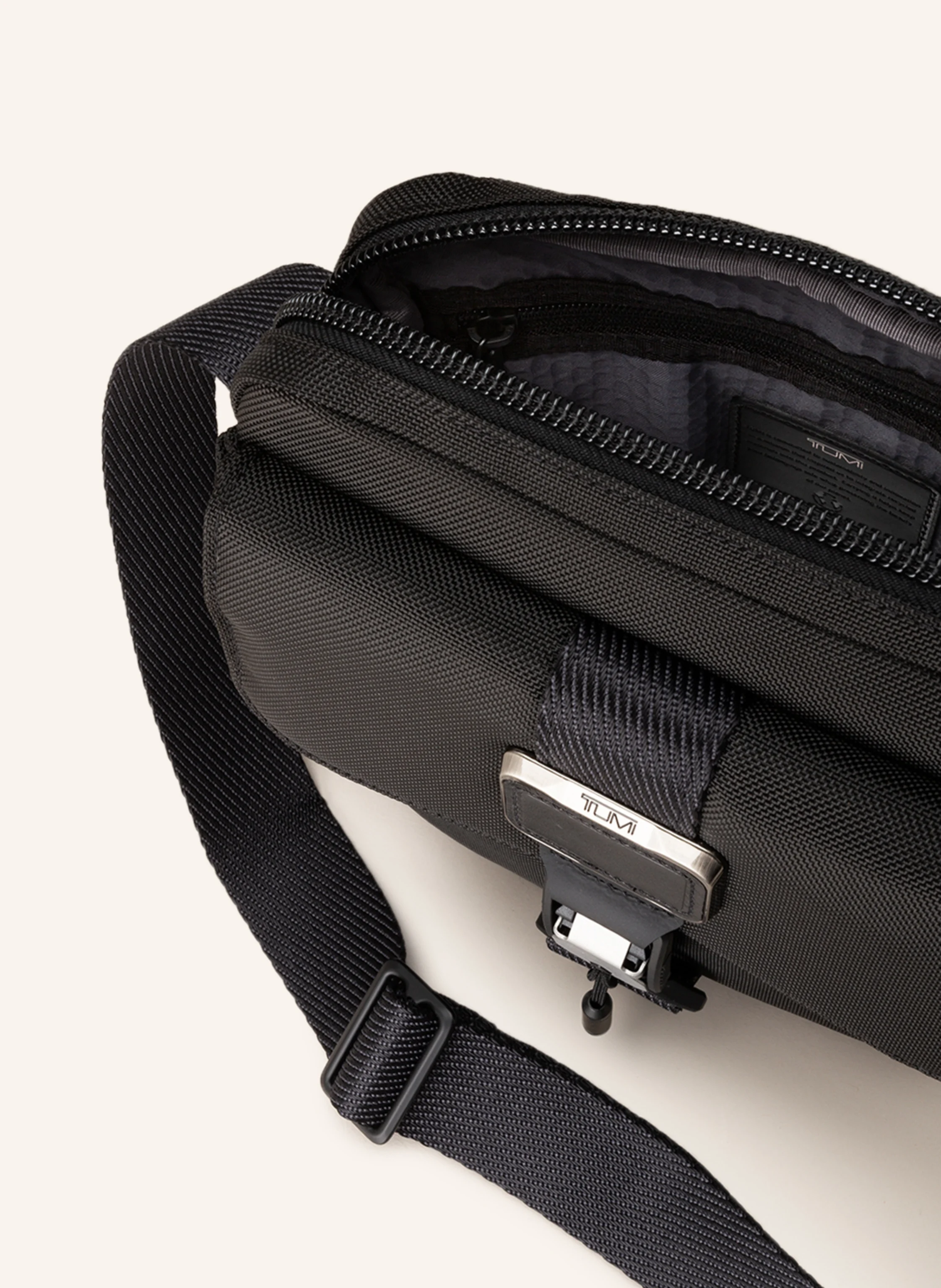 TUMI ALPHA BRAVO Umhängetasche JUNIOR
