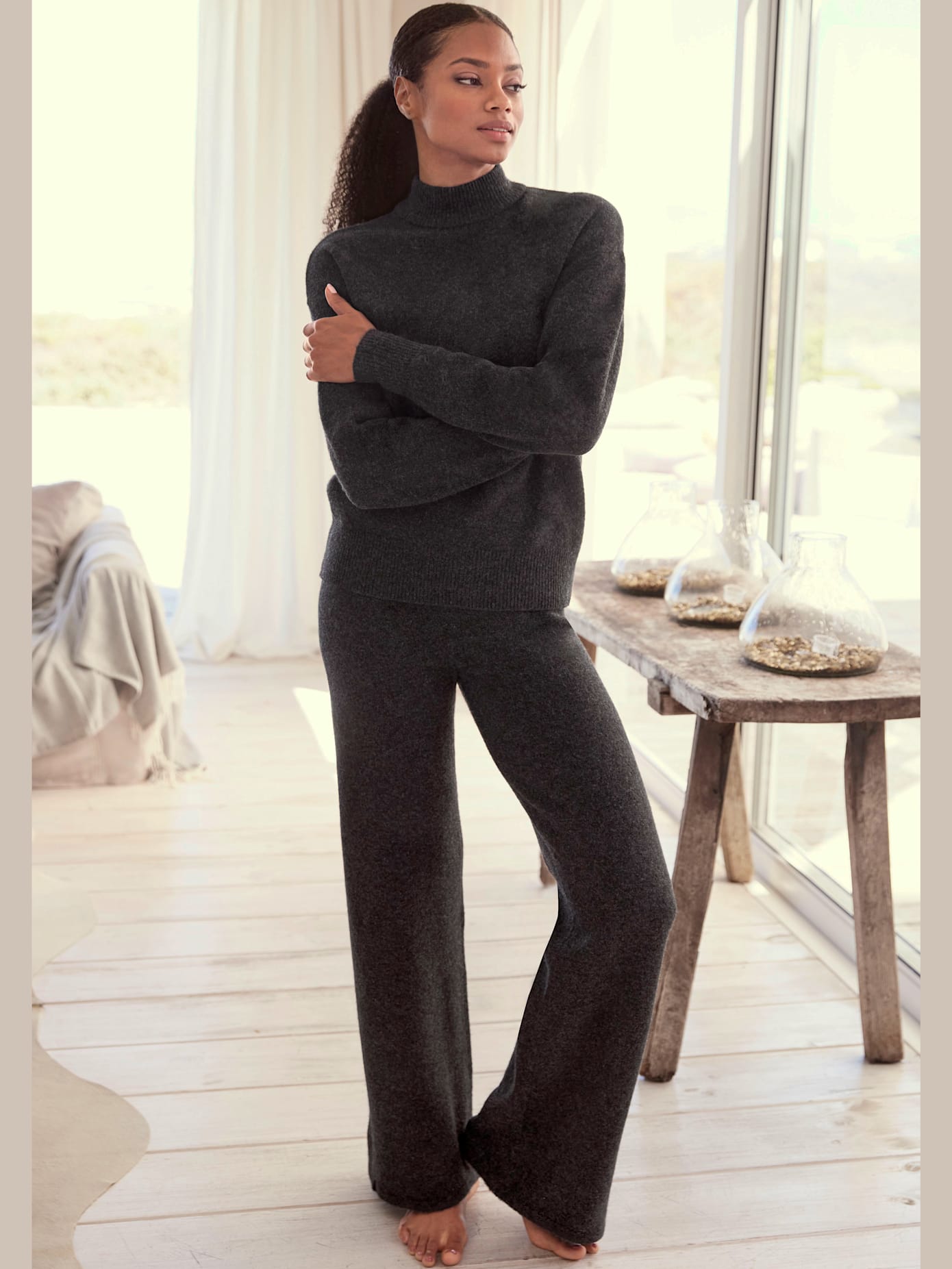 Pantalon en tricot avec jambes larges