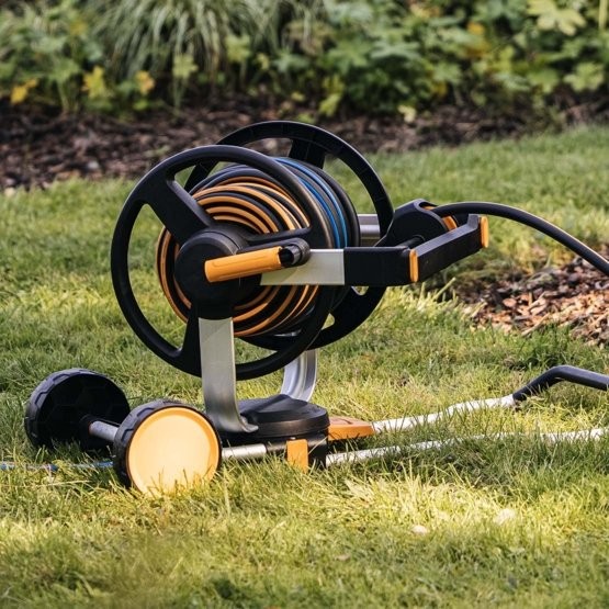 Fiskars Waterwheel Manual XL with wheels, all-in