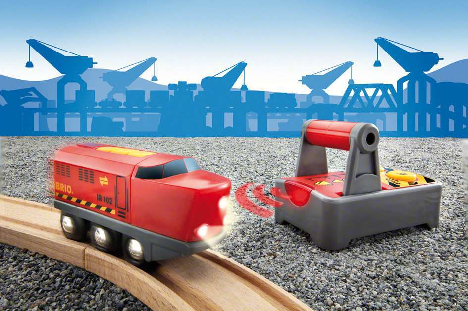 BRIO Spiel IR-Frachtlok