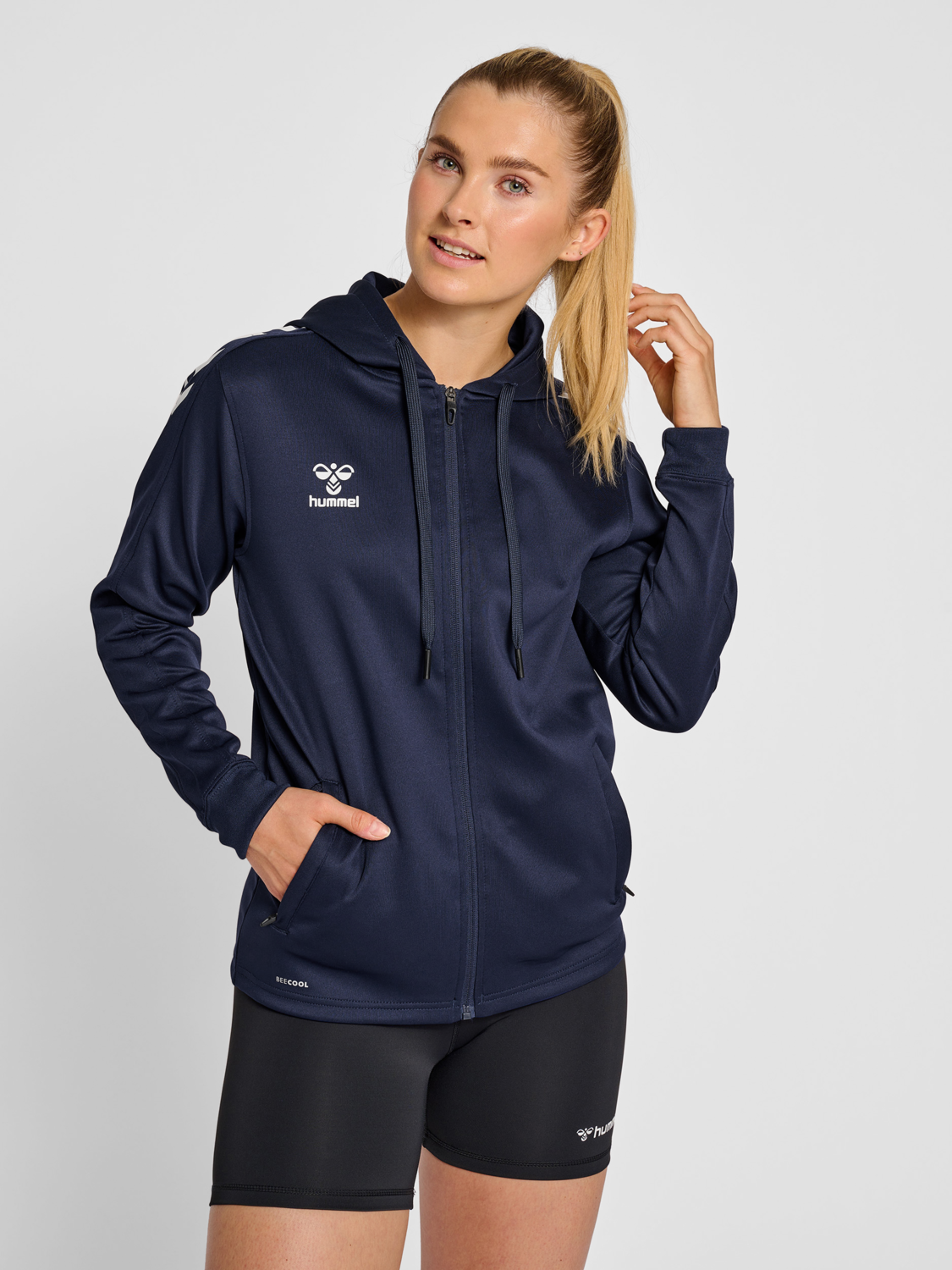 hmlCORE XK POLY ZIP HOOD SWEAT WOMA