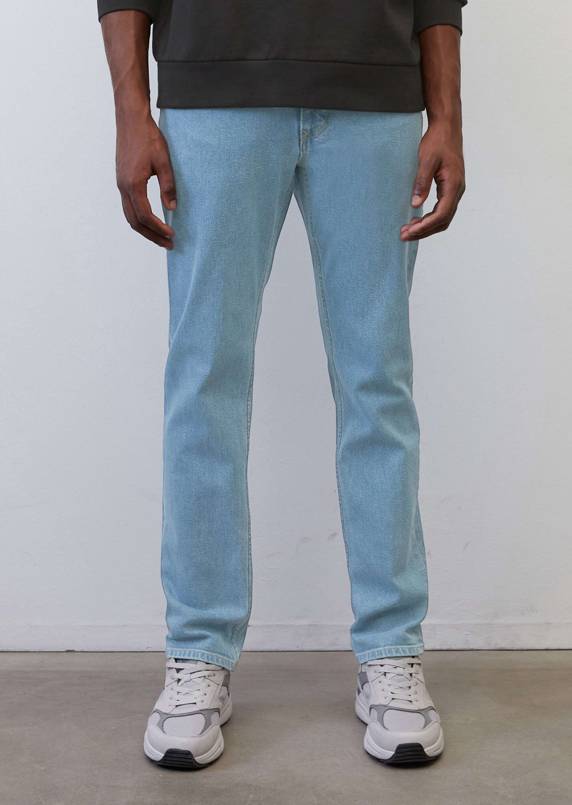 Jeans Modell SJÖBO shaped aus Bio-Baumwolle-Mix