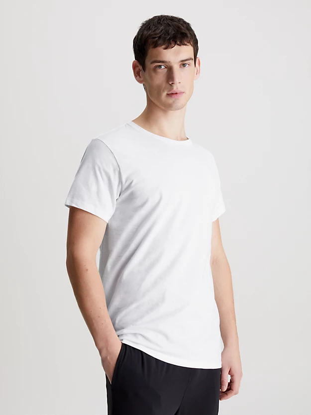 Pacote com 3 camisetas - Clássicas de algodão